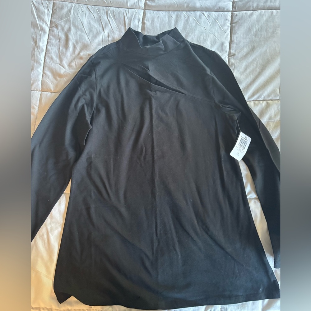 Torrid Black and Cream V-Neck Top